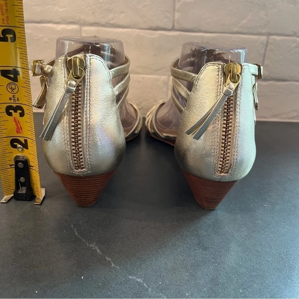 Talbots sz 7.5 gold Metallic strappy Wedge sandals